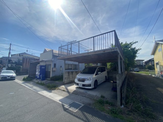 小学校まで徒歩４分、日々の暮らしに安心をプラスする立地です♪
