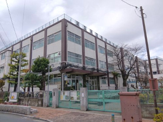 足立区立亀田小学校