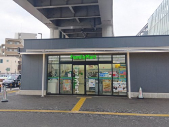 ファミリーマート エキア竹ノ塚店