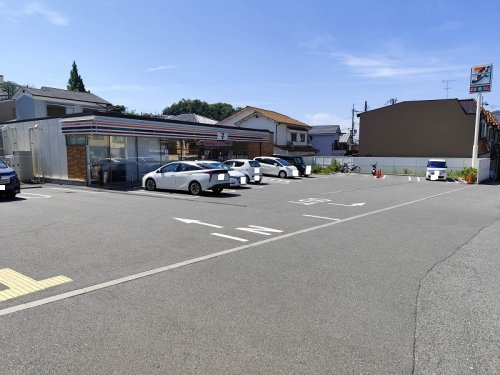 セブンイレブン 高槻安岡寺1丁目店