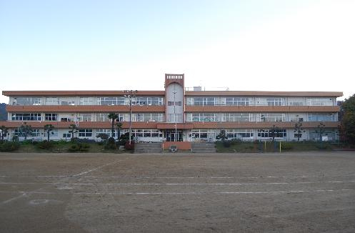 甲州市立塩山北小学校