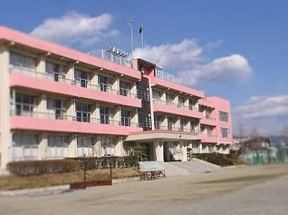  南アルプス市立白根巨摩中学校