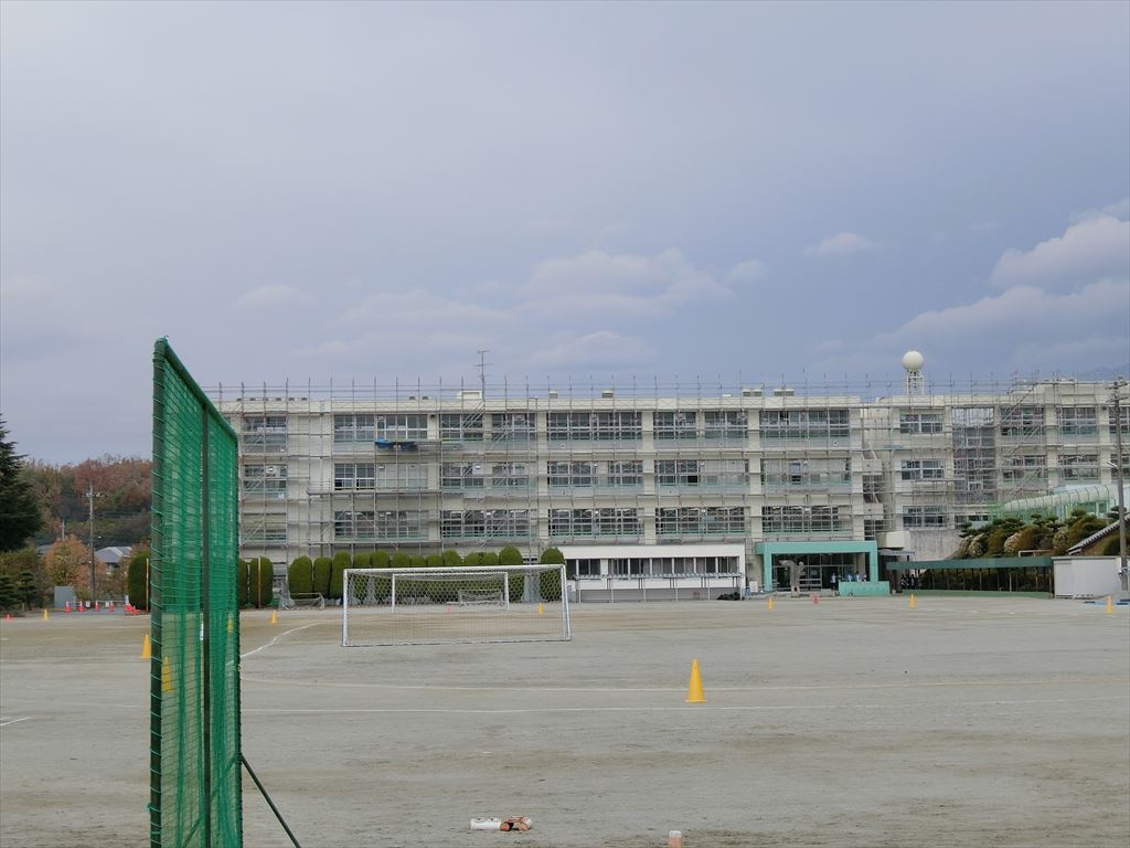 甲斐市立双葉中学校