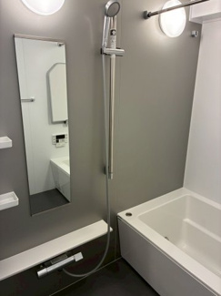 無駄を省いたシンプルですっきりとしたバスルームは、リラックスタイムをより豊かに演出します。