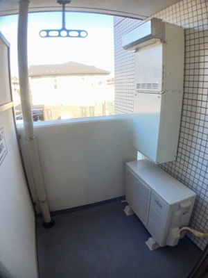 陽当たり良好なバルコニーです