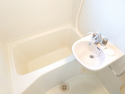 落ち着いた空間のお風呂です