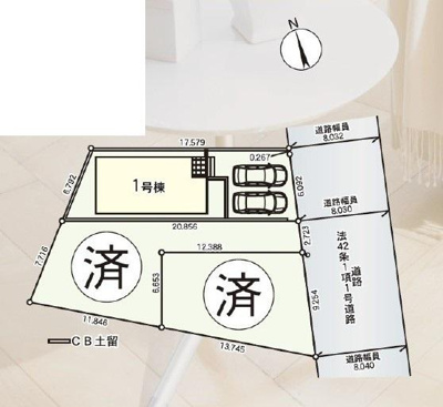 敷地の形状がわかりやすい全体区画図です。駐車スペースもしっかりと確保されています。区画の配置や周辺道路の幅員も図内で確認できます。明確な区分けで使い勝手の良いレイアウトです。