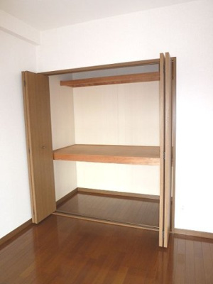 たっぷりとした収納スペースです