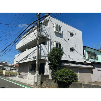 落ち着いた雰囲気の外観です