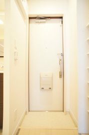 明るい玄関です