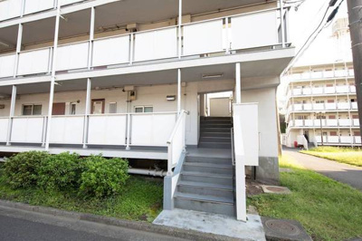 清潔なエントランスです