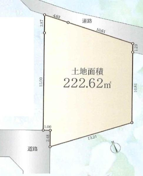 広々とした区画です。2方向が道路に面しており開放感があります。建築プランの自由度が高い形状です。周囲の状況も確認しやすい間取りです。