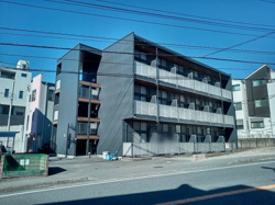 落ち着いた雰囲気の外観です