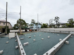 敷地内は整地が施されており建築準備が進めやすい状態です。周囲は落ち着いた住宅街の雰囲気です。