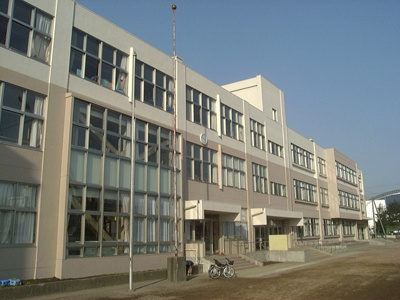 秋葉台小学校まで800ｍ