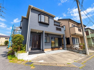 前面の私道は住んでいる方しか通らないため安心安全です♪