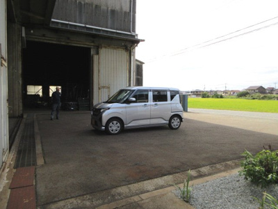 【駐車場】