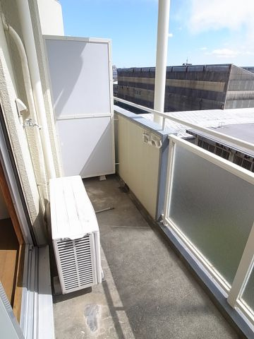 南向きのバルコニーは日当たり良好！
景色も開放的です♪