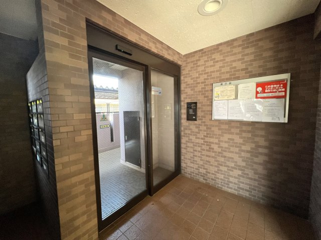 オートロックを採用しているため、お子様も安心です。