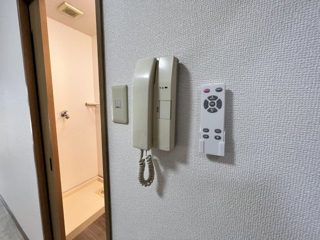 ※原状回復工事中の為、同タイプのお部屋の写真になります。