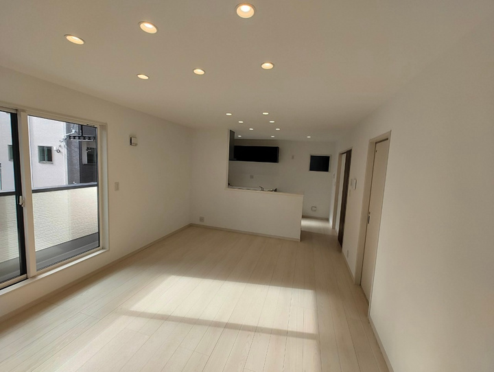 スーパーやホームセンターに銀行・病院など利便施設が揃っているので日頃の生活も便利です！