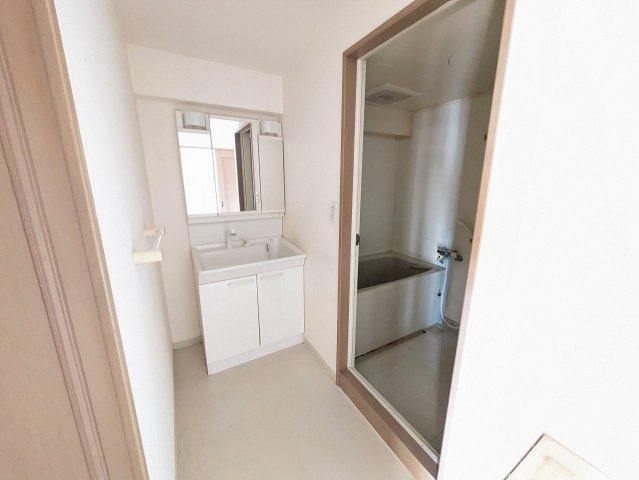 広々としているので身だしなみチェックにも最適です