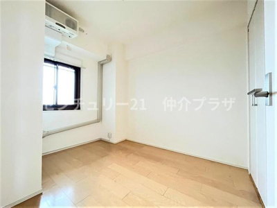 窓があり明るい居室です。