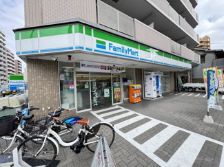 ファミリーマート 海田府中本町店