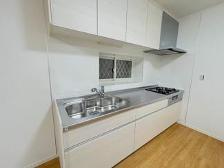 「キッチン」新品に交換しております。