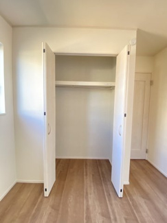 各居室に十分な収納を備え付けておりますので、空間を広々とご利用いただけます♪