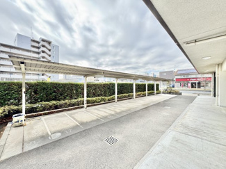 屋根付きバイク置き場