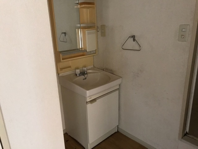 独立洗面台