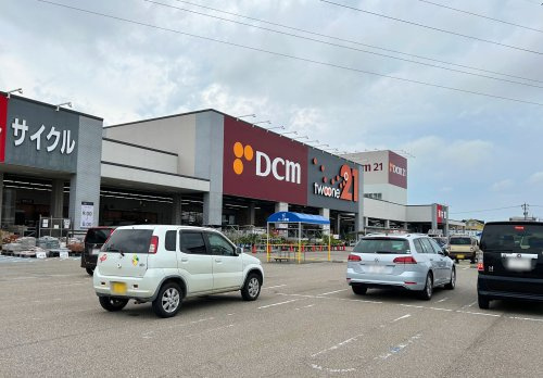 ＤＣＭ２１小松店