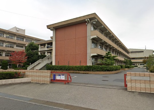 尾西第一中学校