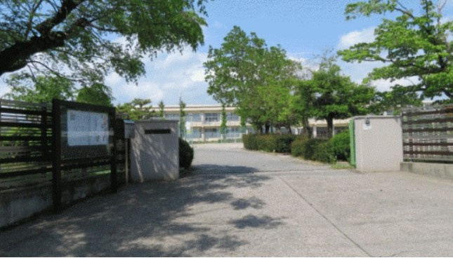 六名小学校