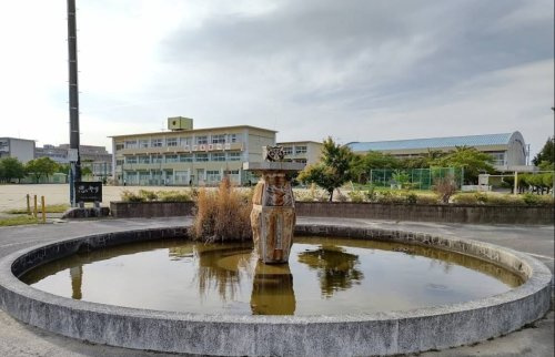 六ッ美中部小学校