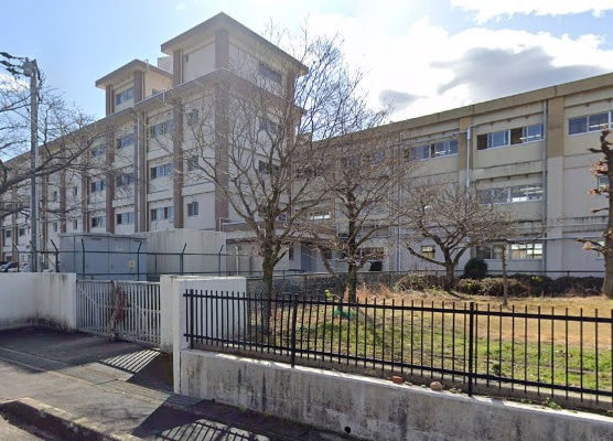 浅井中小学校