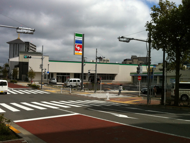 ファミリーマート サンズ原町田三丁目店