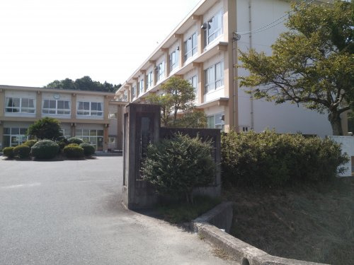米子市立尚徳中学校