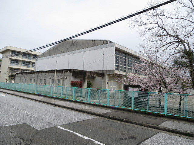 高須小学校