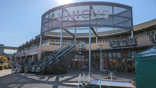 ウニクス鴻巣店