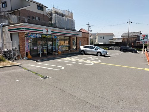 セブンイレブン 高槻浦堂本町店