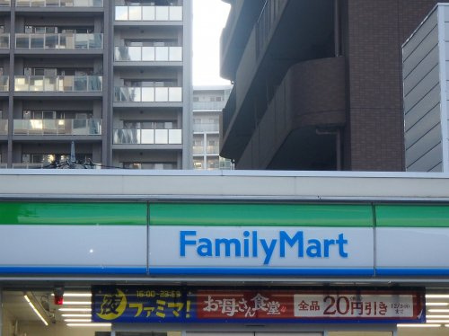 ファミリーマート 浦和常盤店