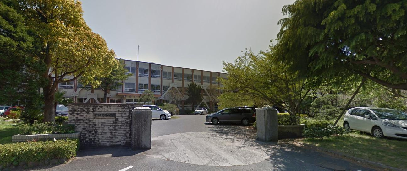 米子市立就将小学校