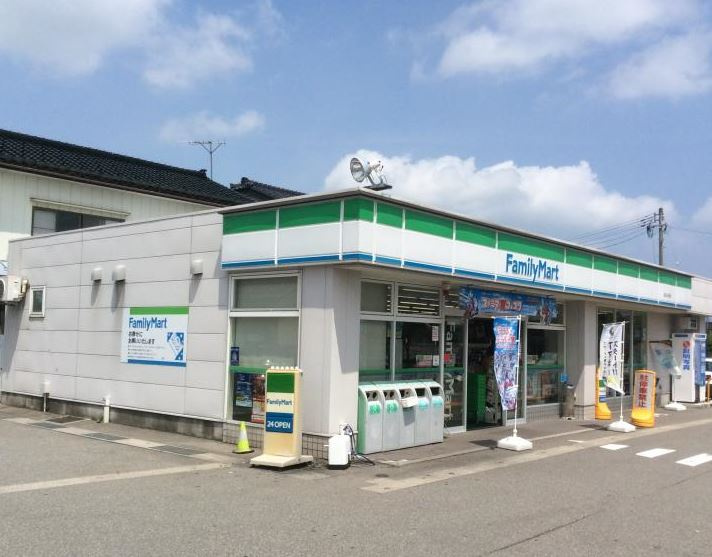 ファミリーマート 富山向新庄店