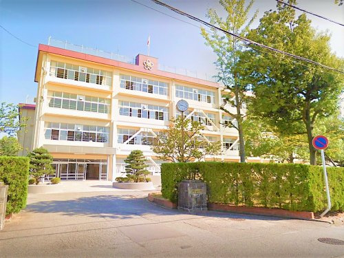 高岡市立高陵中学校
