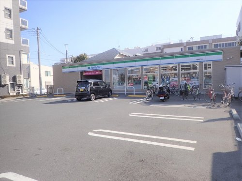 ファミリーマート川崎東門前店