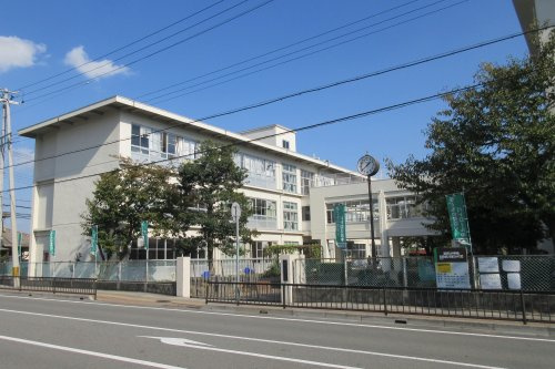 城陽小学校
