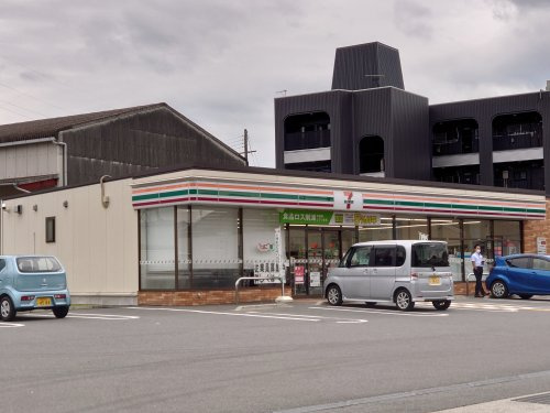 セブンイレブン　姫路山吹店