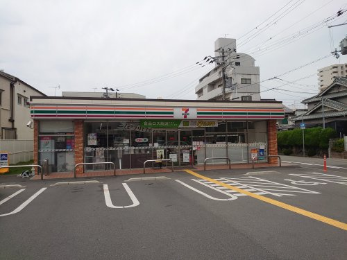 セブンイレブン　姫路船丘町店
